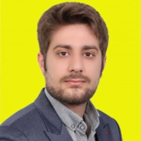 تصویر آرین صحرائی، مدرس زیست‌شناسی