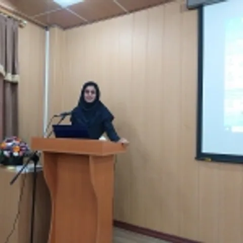 تصویر فاطمه توانا، مدرس عربی