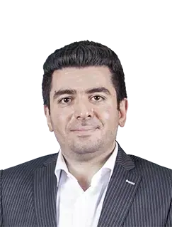 تصویر حنیف عظیمی، مدرس زیست‌شناسی