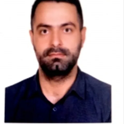تصویر مرتضی محمودی، مدرس ریاضی و حسابان