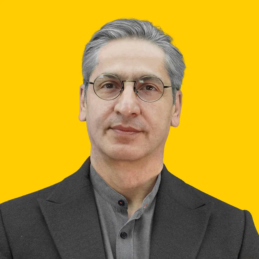 تصویر پرویز کازرانیان، مدرس فیزیک