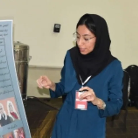 تصویر صدقی آزاد، مدرس ریاضی و حسابان