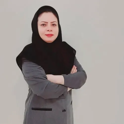 تصویر زهرا بلادر، مدرس فیزیک